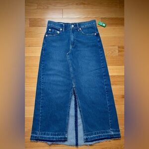 GAP Denim Midi Skirt Petite 27/4P Medium Wash Front Slit Raw Hem NWT